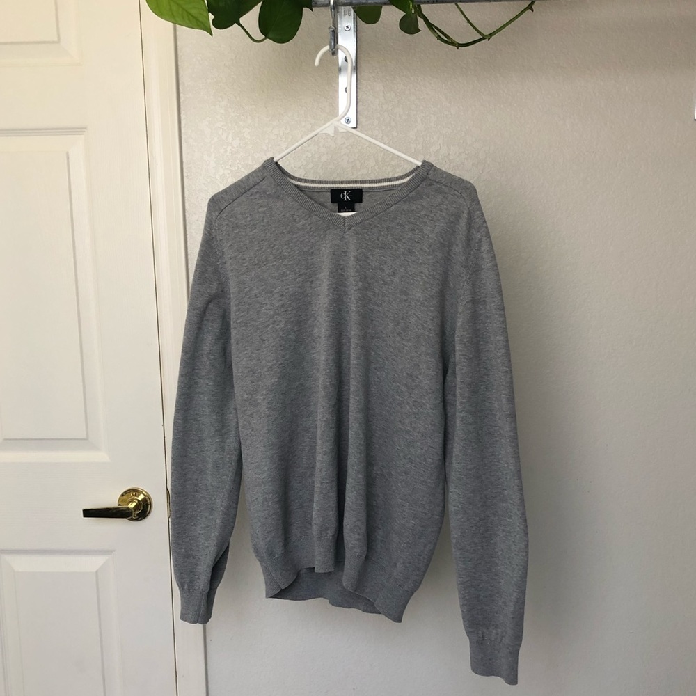 Calvin Klein Men’s Gray V-neck Sweater